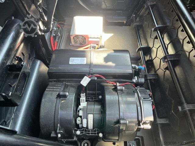 Kastenwagen hoch VOLKSWAGEN CRAFTER 2.0 TDI BOTT REGALS. STANDHZG. NAVI PDC