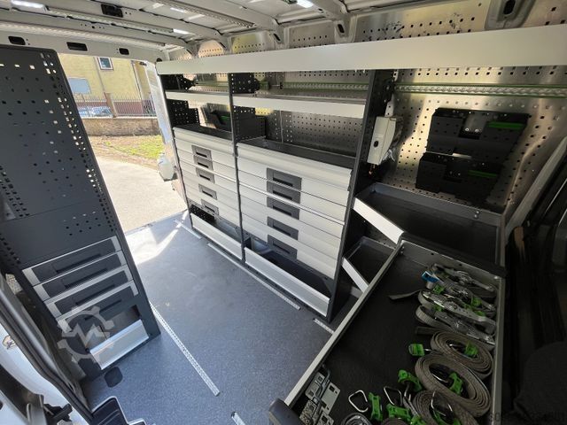 Kastenwagen hoch VOLKSWAGEN CRAFTER 2.0 TDI BOTT REGALS. STANDHZG. NAVI PDC