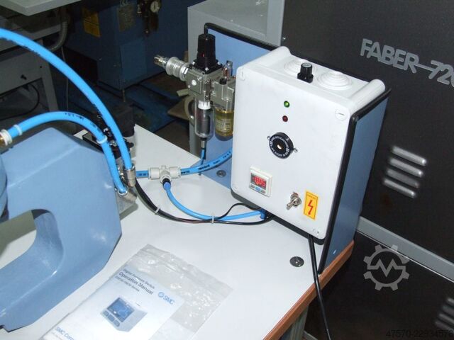 מכונת הטבעת עיניות Eyeletting machine for advertising banners