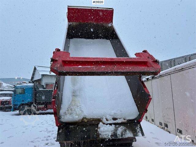 Benne Volvo FH540 8x4 tipper w/ new dual clutch.