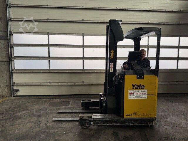 Καροτσάκια προσέγγισης (Reach Trucks) Yale MR14