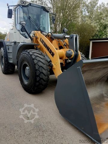 جرافة ذات عجلات LIEBHERR L 538 kein 524 526 542 546 nur 2720 Std.  TOP