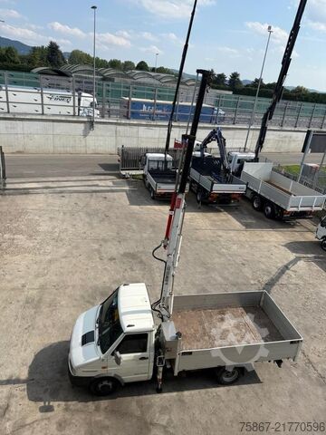 Camión de plataforma IVECO TURBO DAILY 35-10