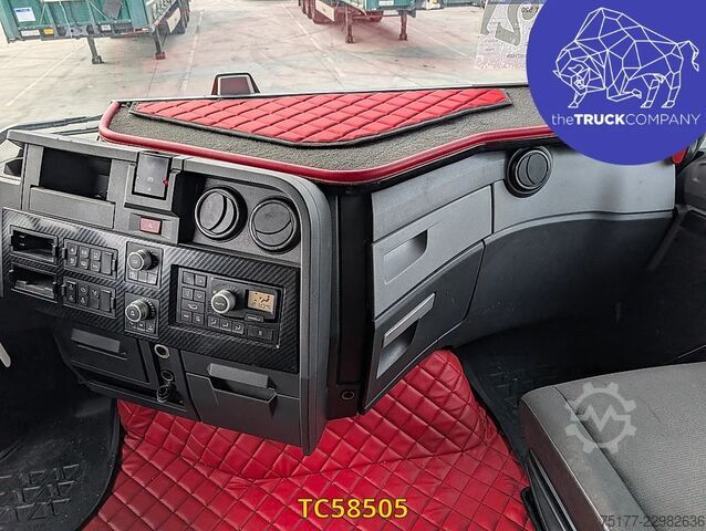  Renault T 520