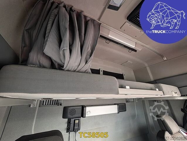 Renault T 520
