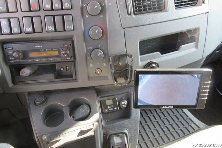 Kofer Volvo FL 250 Bakwagen + 6 deuren + Laadklep 2000 kg