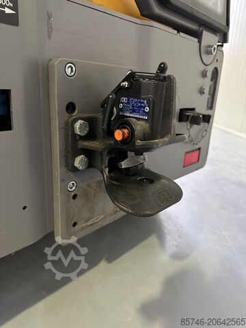 EZS 590 * डेमो!! नई बैटरी!! JUNGHEINRICH EZS 590 * DEMO !! NEW battery !!