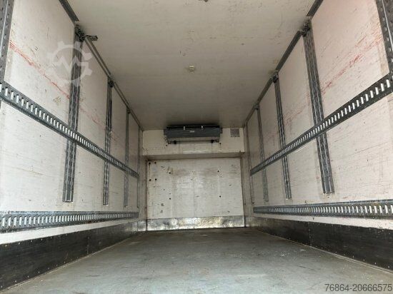 Reboque de chassis intercambiável KöGEL KüHLWECHSELPRITSCHE, DOPPELSTOCK, CARRIER