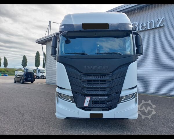 Đầu kéo tiêu chuẩn IVECO S-Way AS 440.180 - S-Way AS 440.180 4x2 C13 S51T/FP hi-tronix