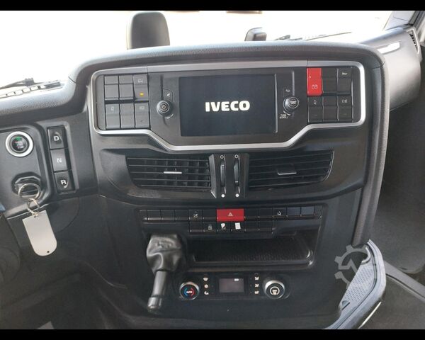 Đầu kéo tiêu chuẩn IVECO S-Way AS 440.180 - S-Way AS 440.180 4x2 C13 S51T/FP hi-tronix