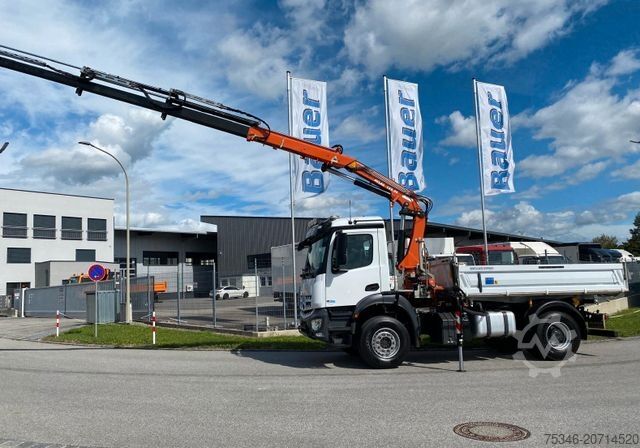 Camión volquete trilateral MERCEDES-BENZ 1835 Kipper/Meiller/Atlas 135/Funk/74 tkm/Top