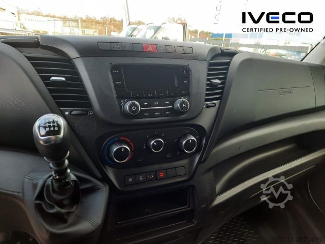 Transporter mit Koffer IVECO Daily 35C16H / Koffer LBW / Klima