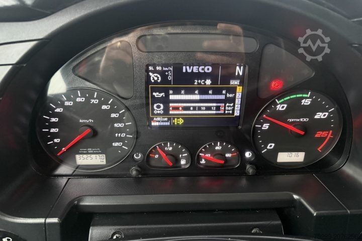 Unit traktor standard Iveco 440X48T X-Way 4x4 Kipphydraulik / Swiss-Vehicle