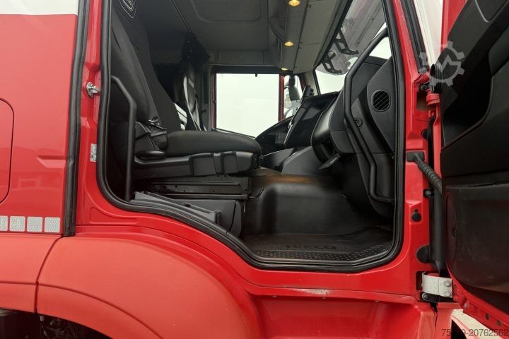 Unit traktor standard Iveco 440X48T X-Way 4x4 Kipphydraulik / Swiss-Vehicle