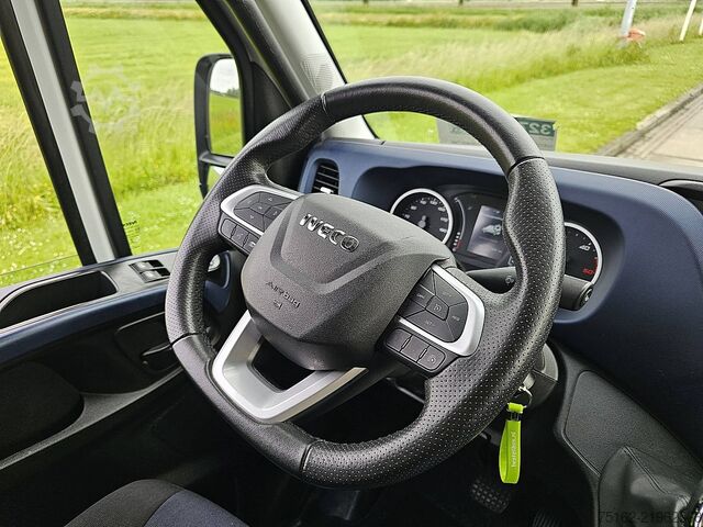 รถสเตชั่นแวกอนหลังคาสูง IVECO DAILY 35C18 ac automaat EURO6