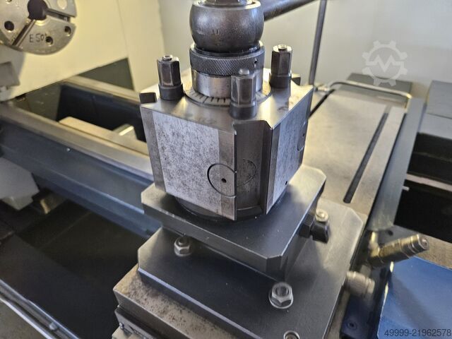 مخرطة بتحكم دوري Weiler E50 x 1000