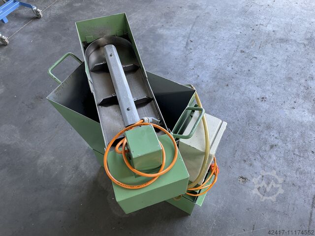 Chip conveyor  