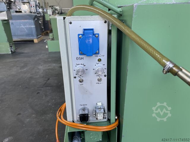 Chip conveyor  