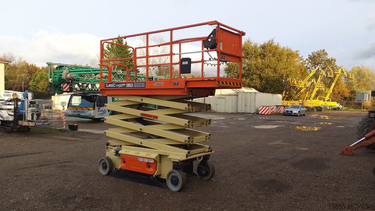 Saksaostopöytä JLG 3246ES (9,68m)