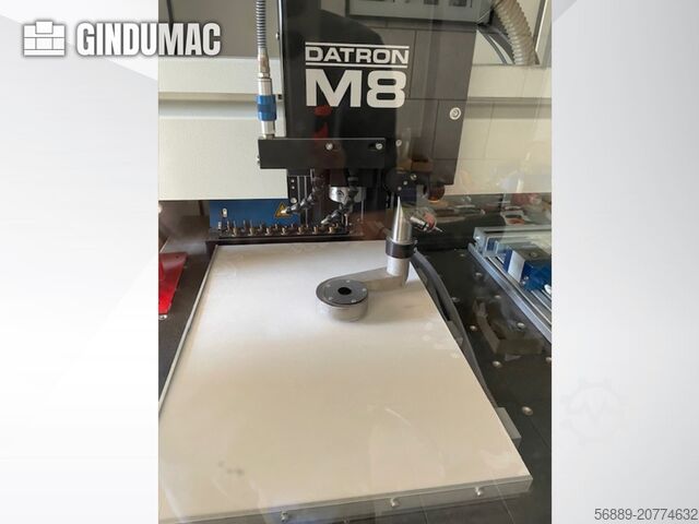 Вертикален Обработващ център Datron M8