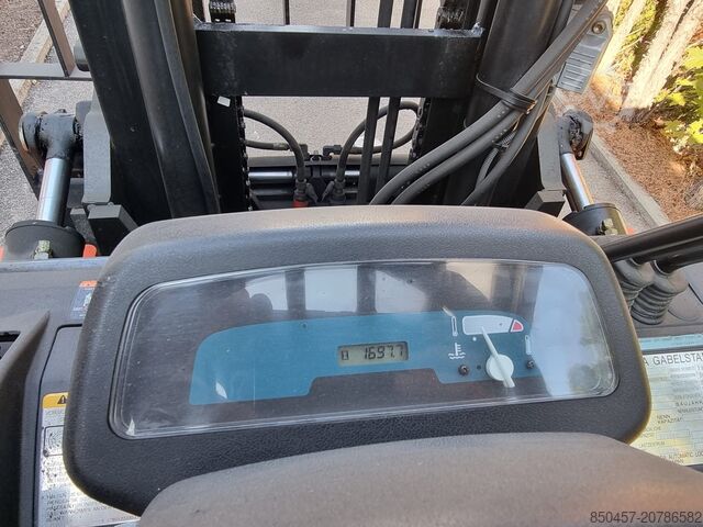 Viličari na LPG pogon Toyota 02-7FGA50