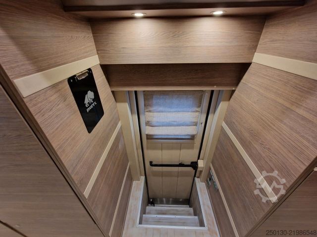 Каравана/кемпер  FL 290 STX BUFFL /Pop-Out WC KÜCHE TV LEDE