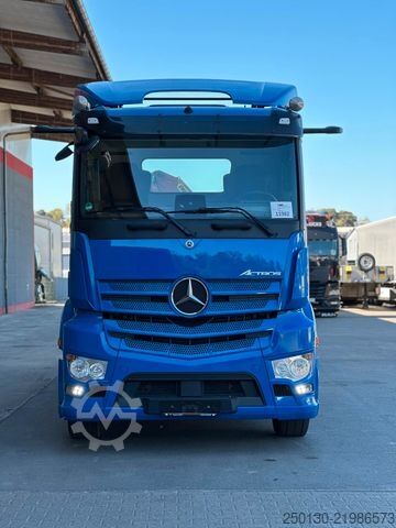 Камион с платформа MERCEDES-BENZ Actros 2551 6x2 LL/PALFINGER+ Ackermann AH/ Glas
