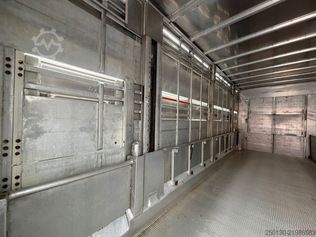 Ремарке за превоз на коне PEZZIOLI RBA 31 3.Stock + Aggregat/Hubdach/Rampe