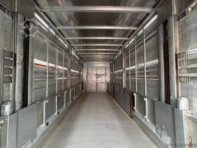 Ремарке за превоз на коне PEZZIOLI RBA 31 3.Stock + Aggregat/Hubdach/Rampe