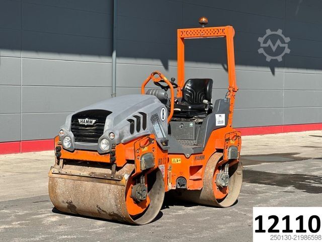 Валяк с един барабан HAMM HD12 VV Walze