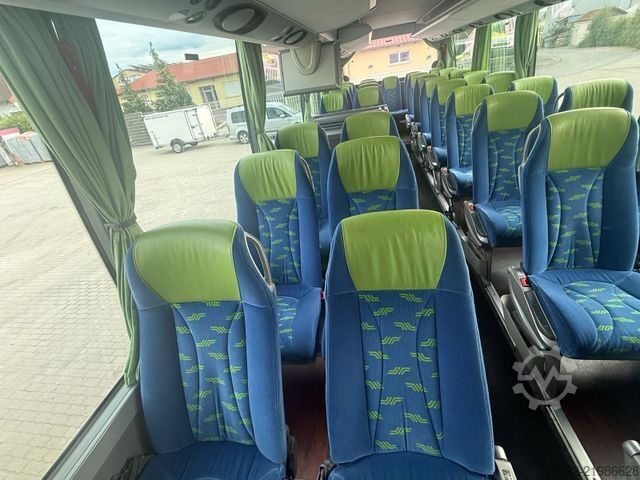 Távolsági autóbusz SETRA S 411 HD  Final Edition 300 KW EZ 12/2013
