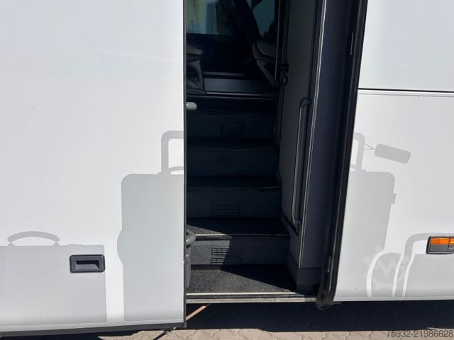 Távolsági autóbusz SETRA S 411 HD  Final Edition 300 KW EZ 12/2013