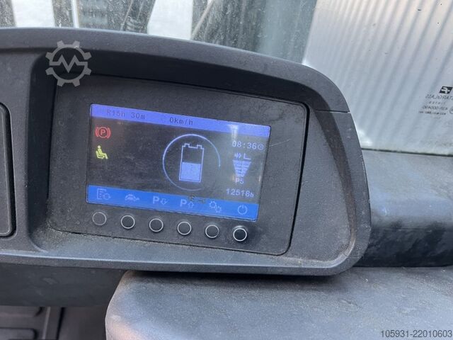 Elektrický 4 -kolesový vysokozdvižný vozík Jungheinrich EFG320