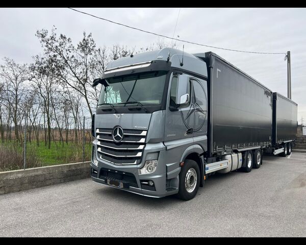 Dragbil MERCEDES-BENZ Actros IV - actros 2548 L Flat cab. . 2,5 Euro VI