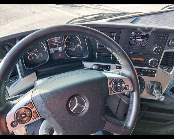 Camião trator MERCEDES-BENZ Actros IV - actros 2548 L Flat cab. . 2,5 Euro VI