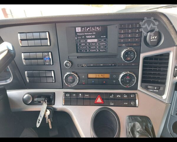 Camião trator MERCEDES-BENZ Actros IV - actros 2548 L Flat cab. . 2,5 Euro VI