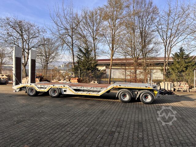 Treler pengangkut rendah Möslein T 4 VB H1 R  neuer 4 Achs Tieflader + Radmulden