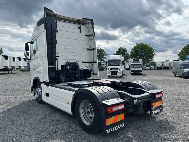 Standard tractor unit Volvo FH 460 4x2 Globetrotter Turbo Compound Standklima