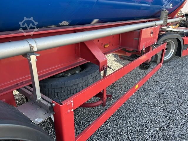 Semirremolque silo Feldbinder KIP 50.3 eigene Hydraulik