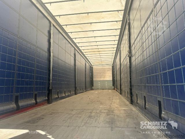 Semi-remorque bâchée Schmitz Cargobull Curtainsider Mega