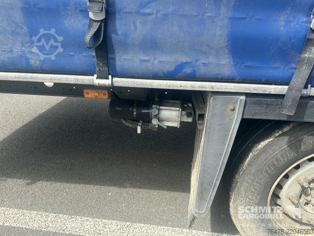 Semi-remorque bâchée Schmitz Cargobull Curtainsider Mega