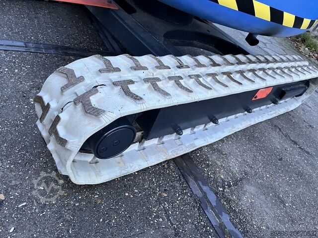 Plataforma articulada sobre orugas Maeda HF070R-2 en muy buen estado MAEDA HF070R-2