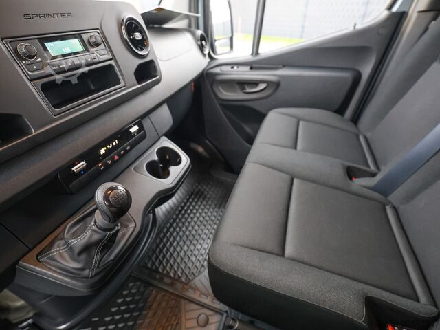 شاحنة بانل Mercedes-Benz Sprinter 211 CDI Kasten L2H1 AHK DAB Klima Bl