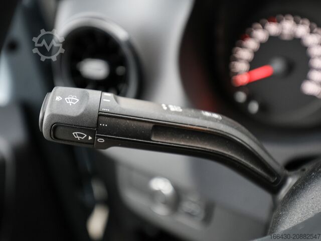 شاحنة بانل Mercedes-Benz Sprinter 211 CDI Kasten L2H1 AHK DAB Klima Bl