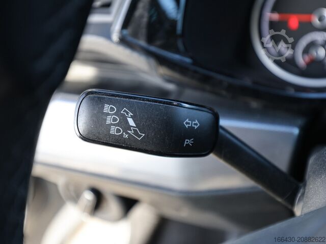 Minibus VW T6.1 Multivan Gen Six 2,0 l TDI DSG STANDHZ.