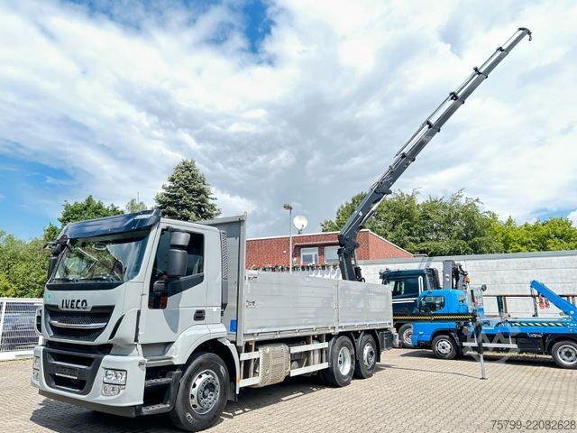 Lastbilmonteret kran IVECO Pritsche + HIAB HIDUO 228 Kran