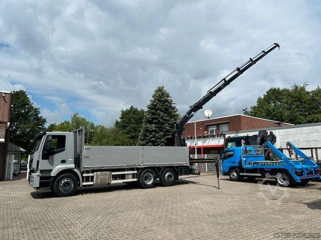 Lastbilmonteret kran IVECO Pritsche + HIAB HIDUO 228 Kran