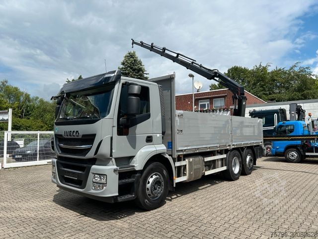 Lastbilmonteret kran IVECO Pritsche + HIAB HIDUO 228 Kran