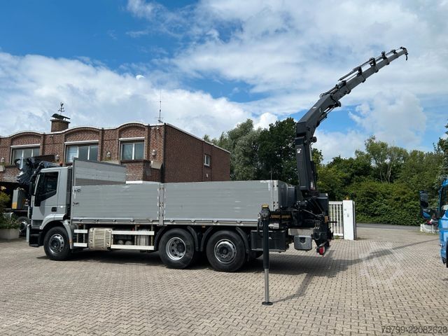 Lastbilmonteret kran IVECO Pritsche + HIAB HIDUO 228 Kran