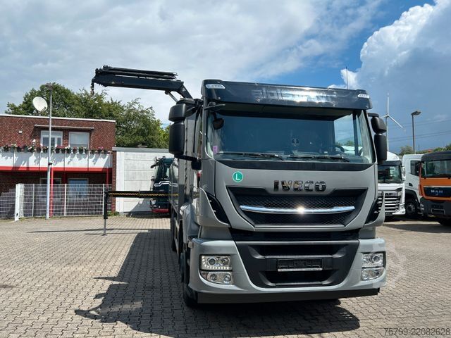 Lastbilmonteret kran IVECO Pritsche + HIAB HIDUO 228 Kran